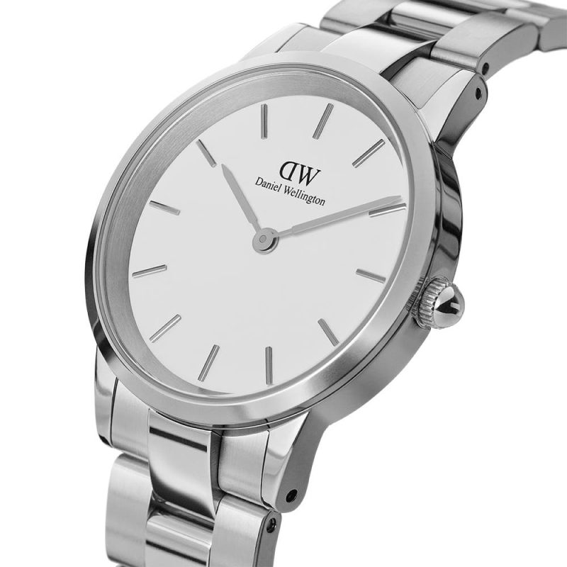 dw001002xx_link_s_white_closeup_angle1_1